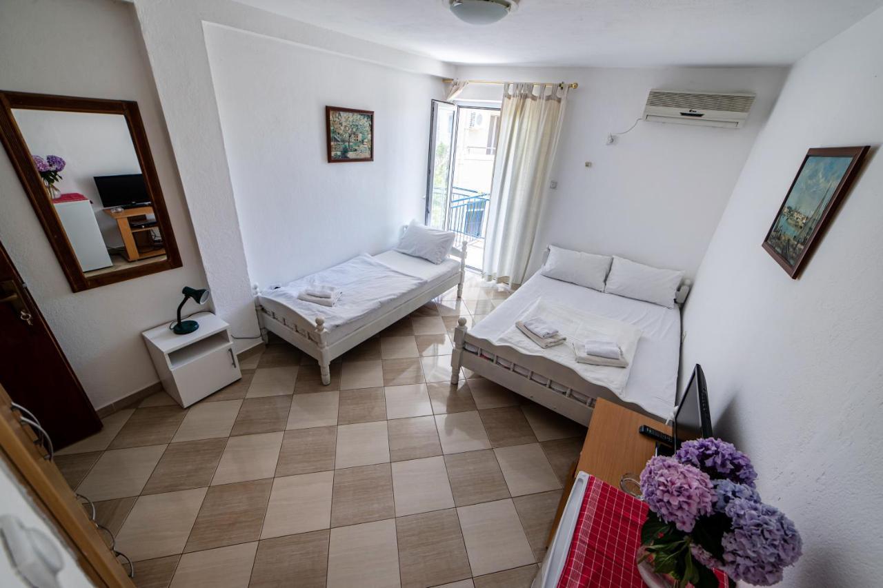 Apartments Vila Nikolic Rafailovici Bagian luar foto