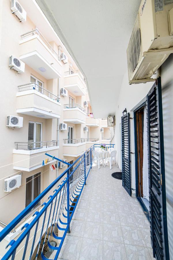 Apartments Vila Nikolic Rafailovici Bagian luar foto