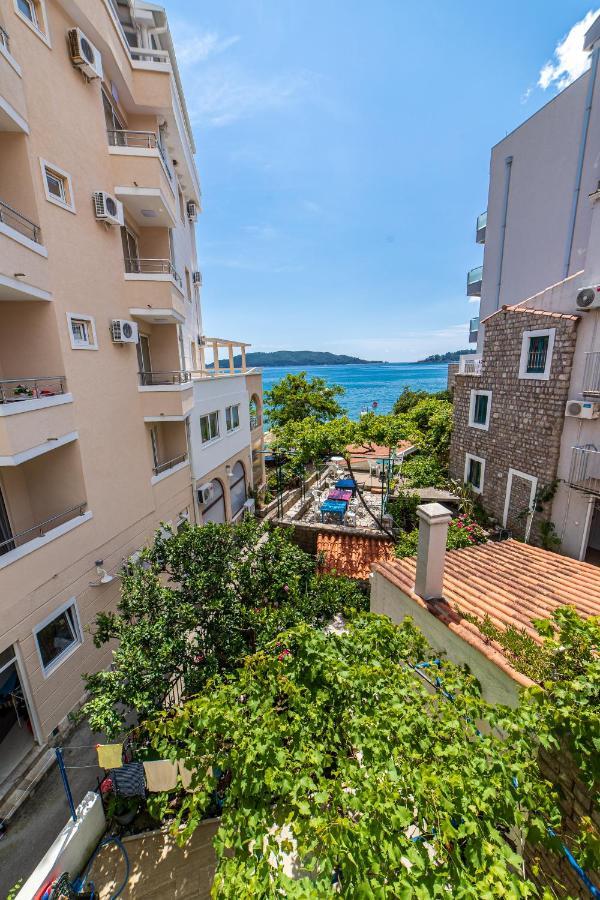 Apartments Vila Nikolic Rafailovici Bagian luar foto